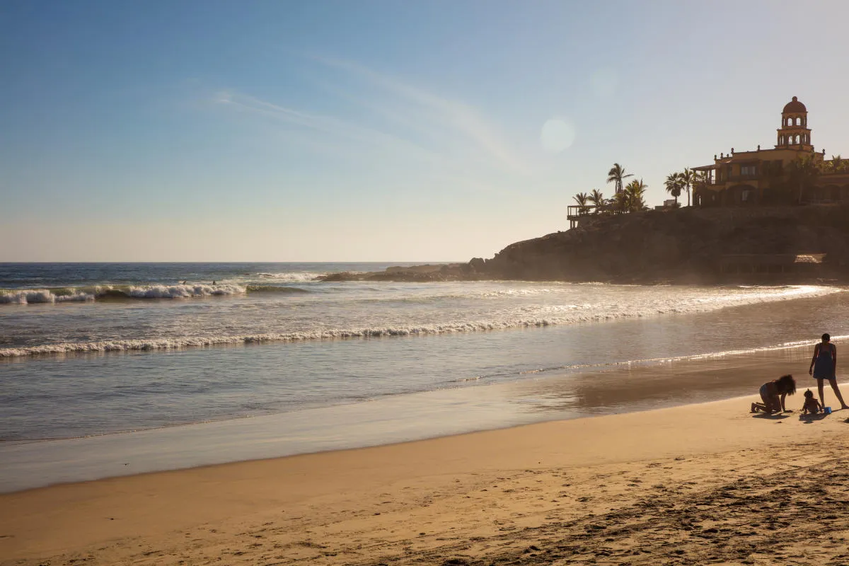 Playa Los Cerritos in the morning, near Todos Santos