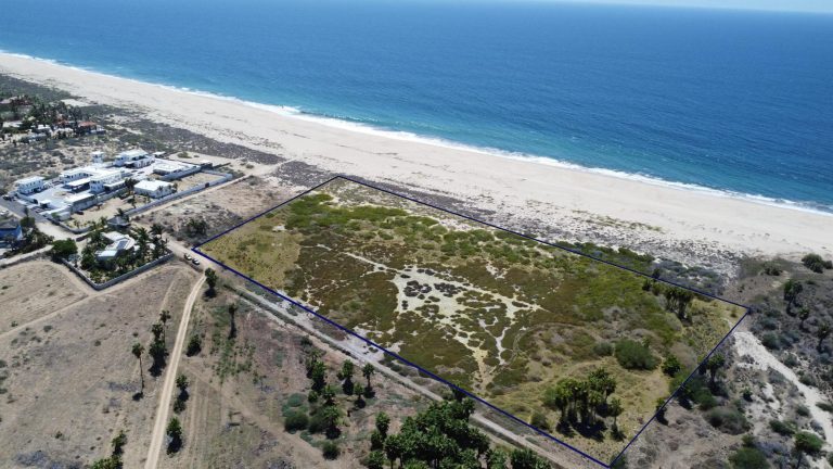 BEACHFRONT ELIAS LOT – photo 2