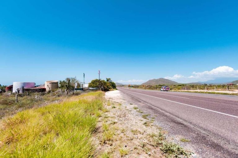 CERRITOS AMAZING LOT HIGH WAY – photo 2