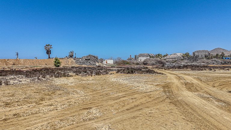 Cerritos – Land for sale in Cerritos