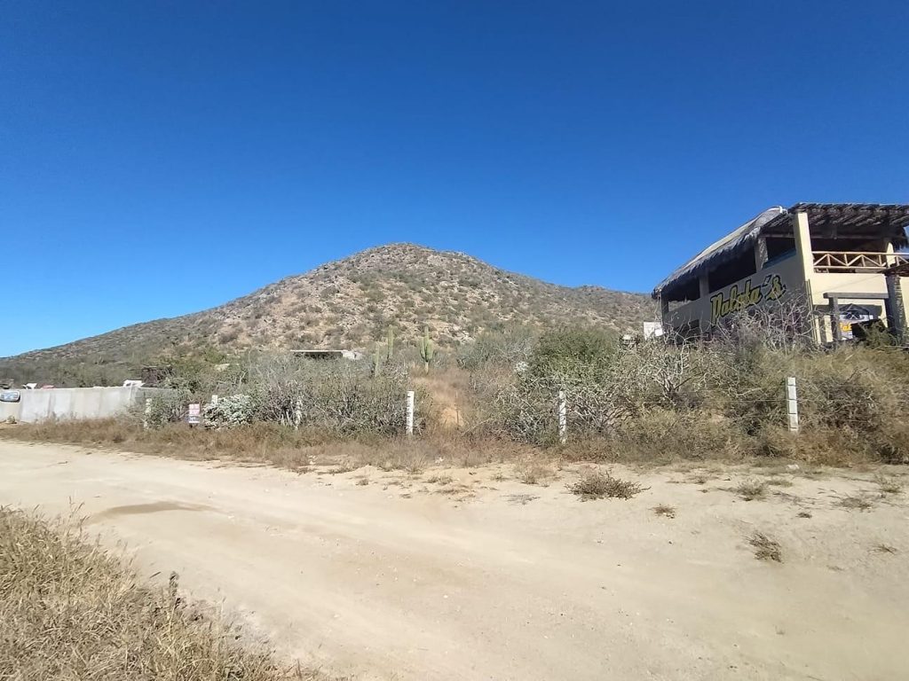 LAND IN FRONT OF LOS CERRITOS – photo 1