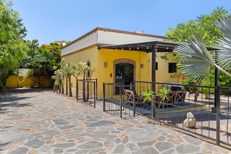 Rancho Tranquila Amarillo – Houses for sale in Pescadero, El Pescadero