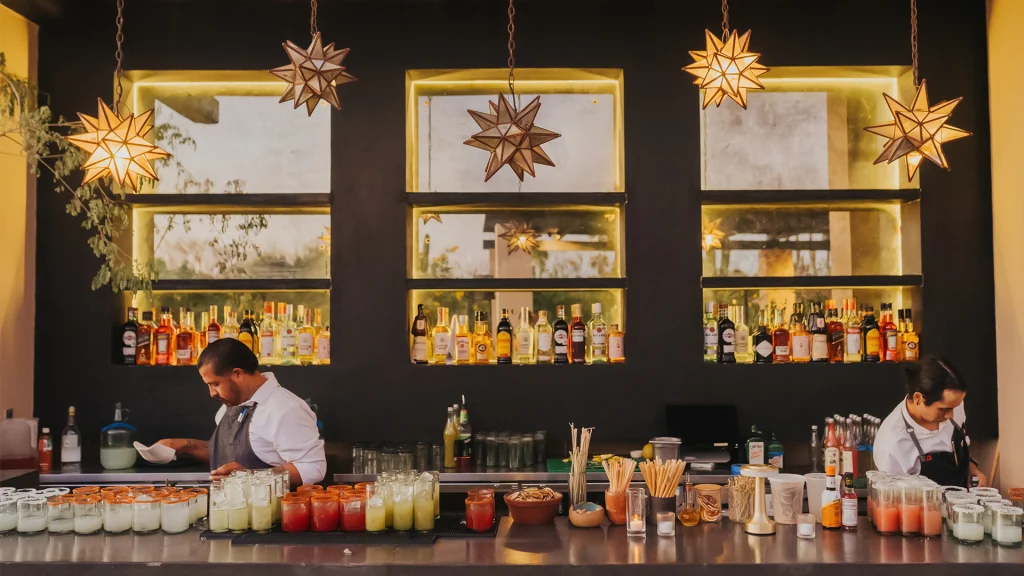 Kimpton Mas Olas · restaurants & bar — The bar
